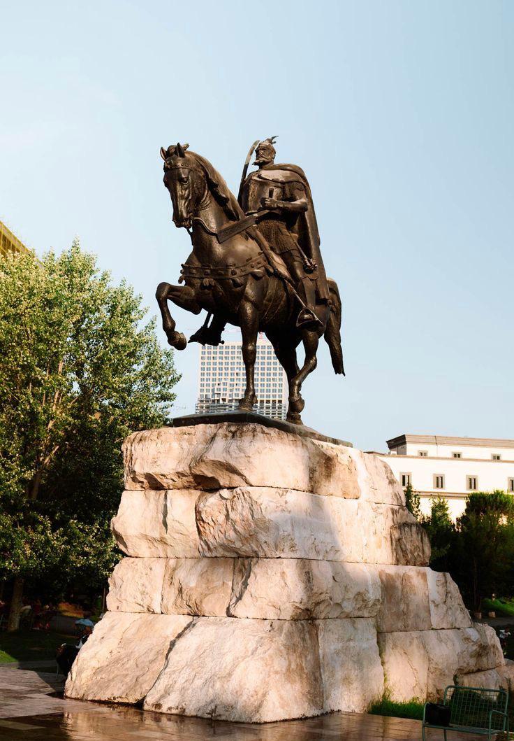 Skanderbeg Square